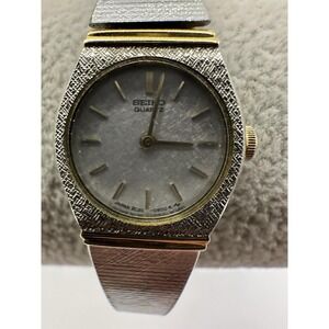 Vintage Seiko 2020-0259 Womens Watch 17MM 6" New Battery Silver Tone Q